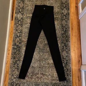 SOLD NWOT black high rise wunder under! 4.